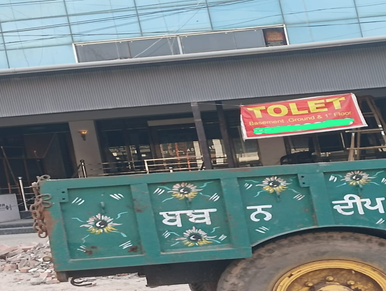  2200 Sq.ft. Showroom for Rent in Peer Muchalla, Zirakpur