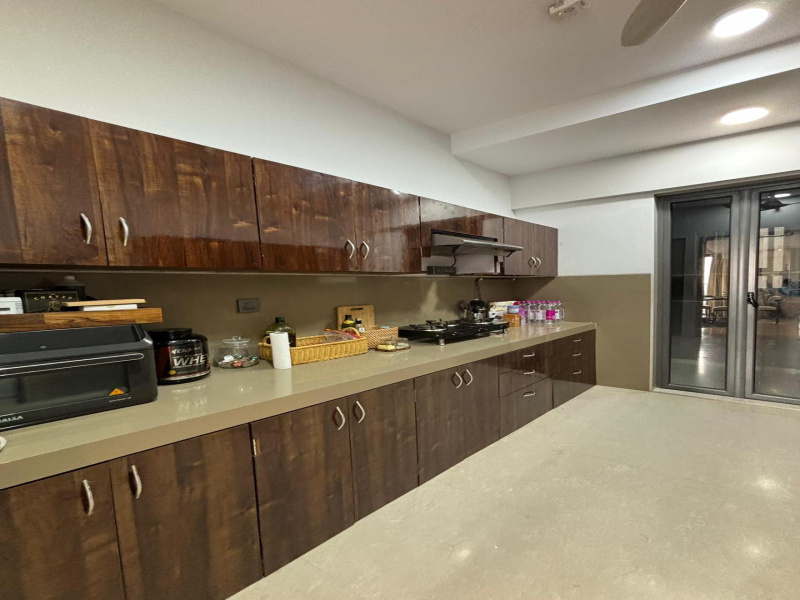 3 BHK 1200 Sq.ft. Apartment for Sale in Gulmohar Road, Juhu, Mumbai