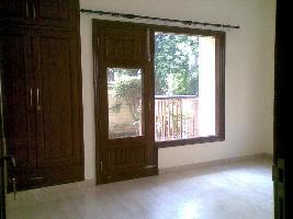 3 BHK Builder Floor for Rent in Nizamuddin, Delhi