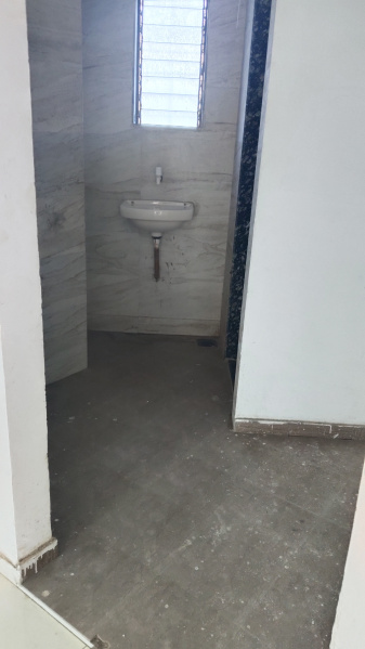  Commercial Shop 2100 Sq.ft. for Rent in Nalasopara West, Mumbai