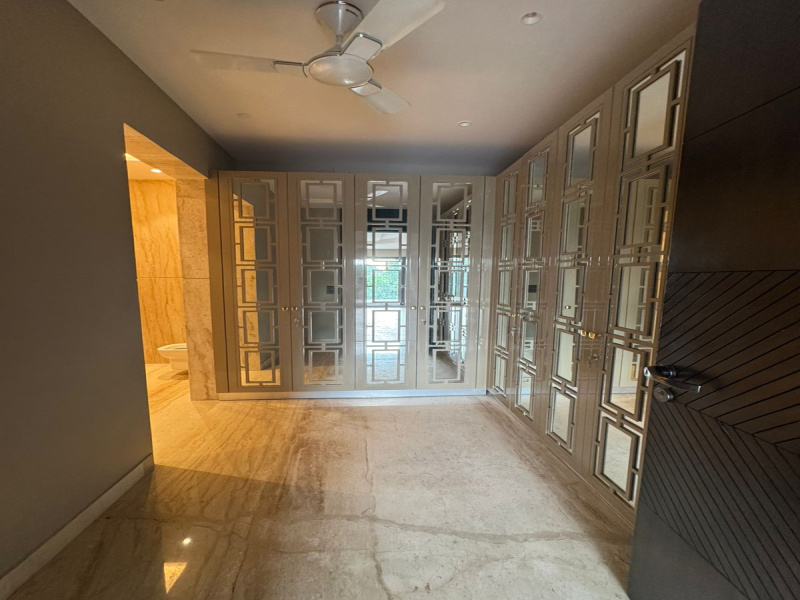 3 BHK Builder Floor 270 Sq. Yards for Rent in DLF Phase I, Gurgaon