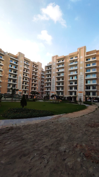 3.5 BHK Apartment 1700 Sq.ft. for Sale in VIP Road, Zirakpur