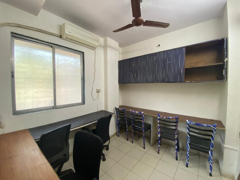  Office Space 550 Sq.ft. for Rent in Thane West