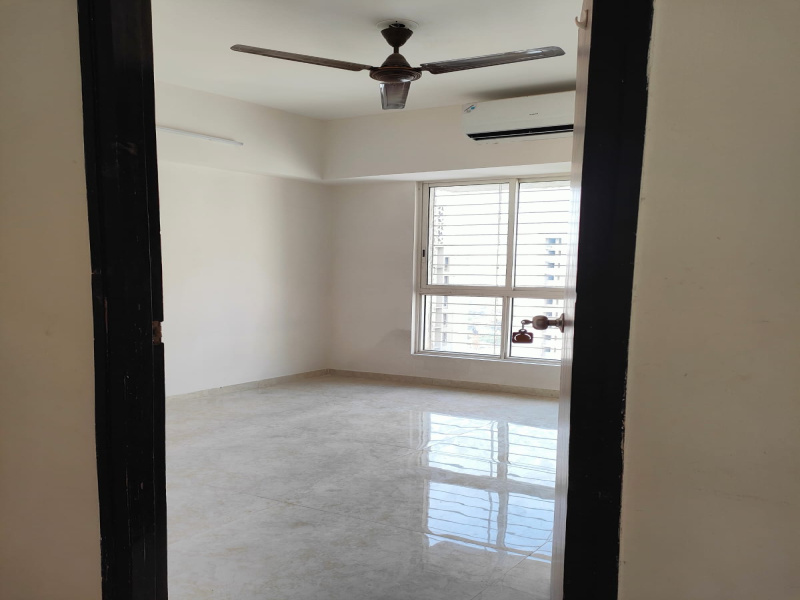 2 BHK 650 Sq.ft. Apartment for Rent in Kolshet Road, Thane