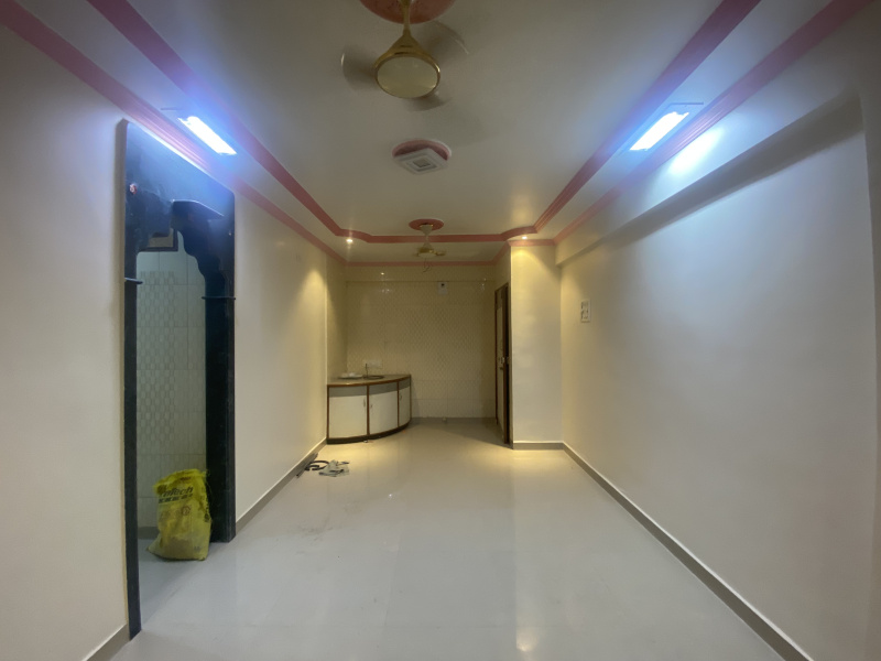 2 BHK 850 Sq.ft. Apartment for Rent in Teen Hath Naka, Thane