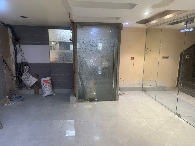  Office Space 3000 Sq.ft. for Rent in Jhandewalan Extension, Delhi