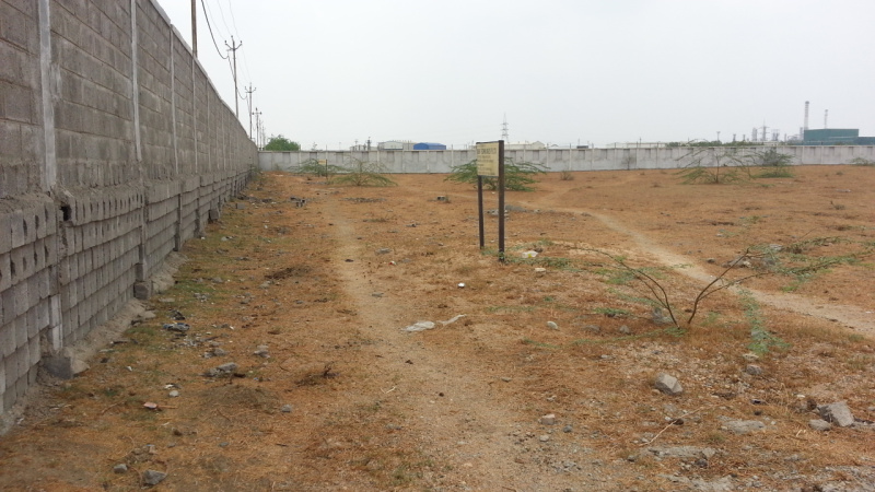Industrial Land 85 Ares for Sale in