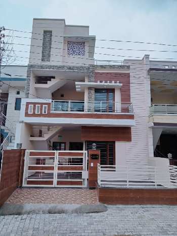 Terrace Roof Design Idea💡For Small Houses Party Karenge मजे हे मजे .  Location - Mohali Sector 125 . House is Also Fo