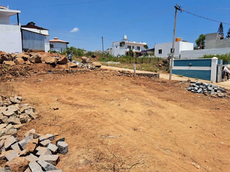  Commercial Land 1300 Sq.ft. for Sale in Yelagiri, Vellore