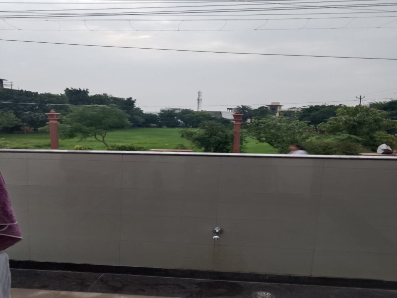852 Sq.ft. Commercial Land for Sale in Agra Road, Mathura