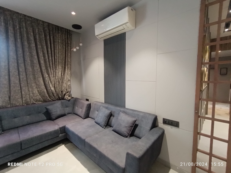 2 BHK Apartment 1300 Sq.ft. for Rent in Althan, Surat