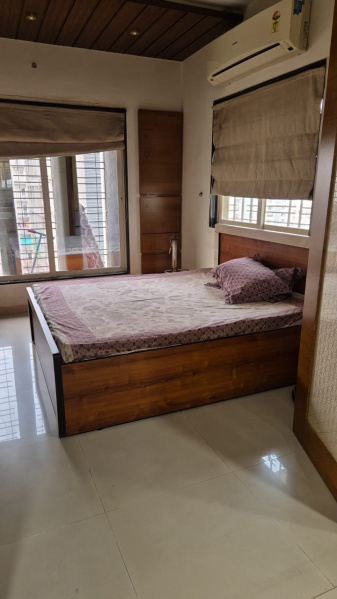 2 BHK Apartment 1300 Sq.ft. for Rent in Vesu, Surat