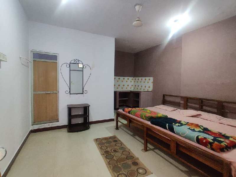  Hotels 5160 Sq.ft. for Sale in Jaora, Ratlam