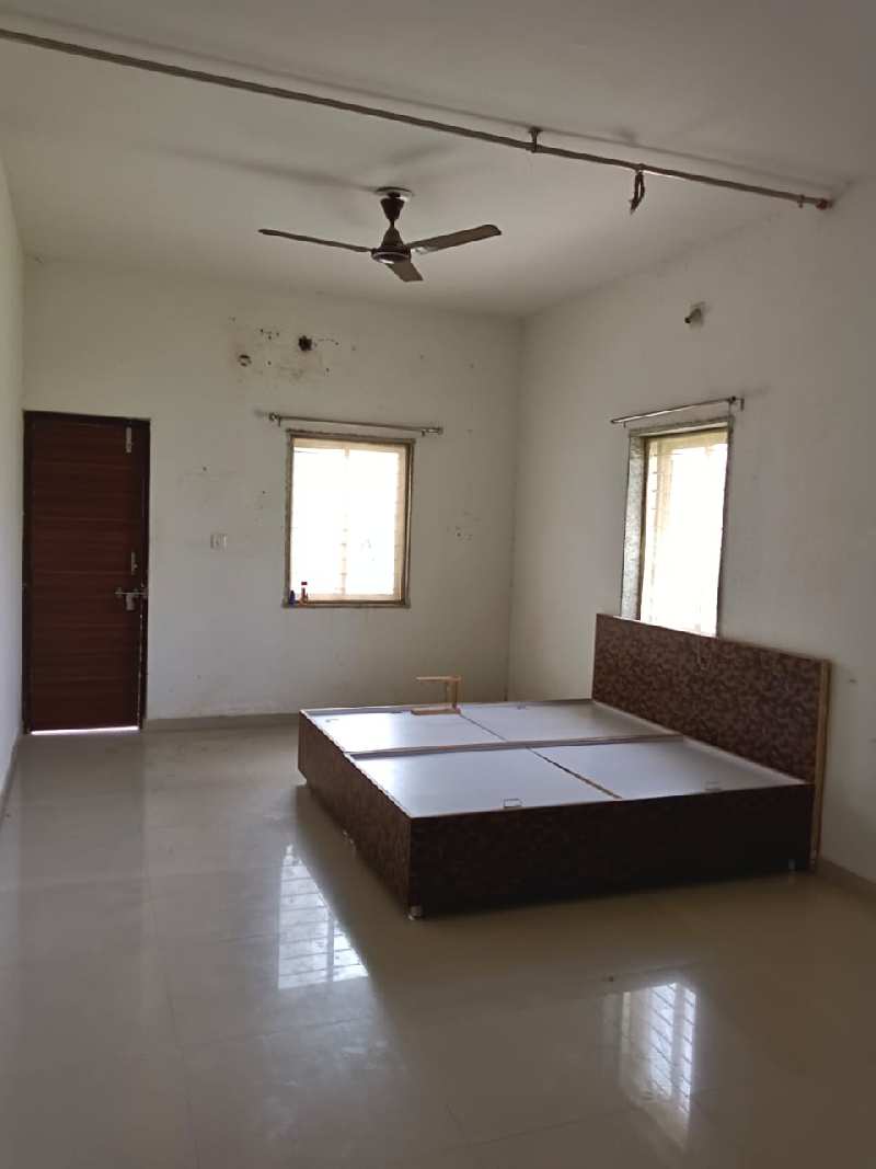3 BHK 1500 Sq.ft. House & Villa for Rent in 200ft Ring Road, Bopal