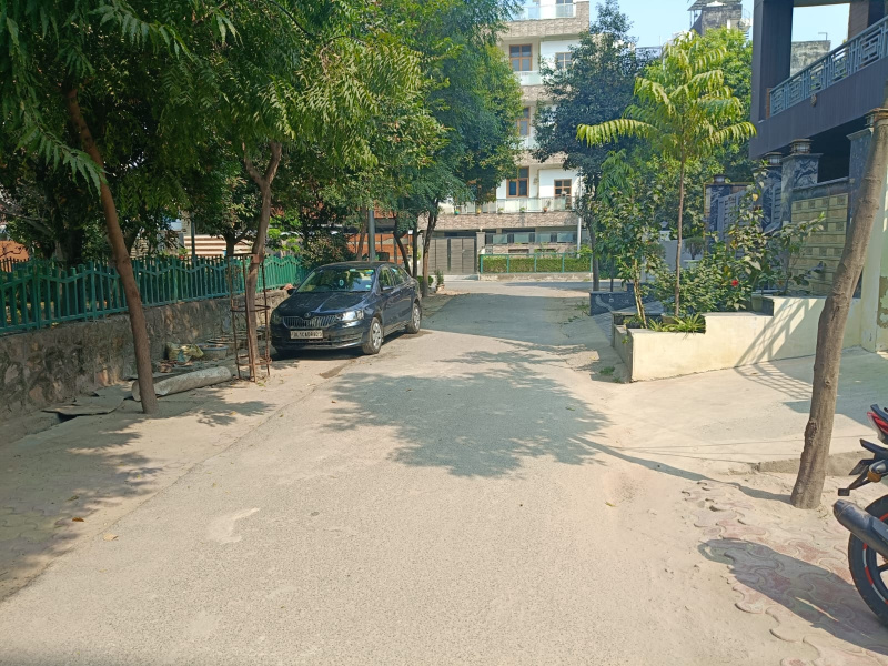  112 Sq. Meter Residential Plot for Sale in Sector 105 Noida