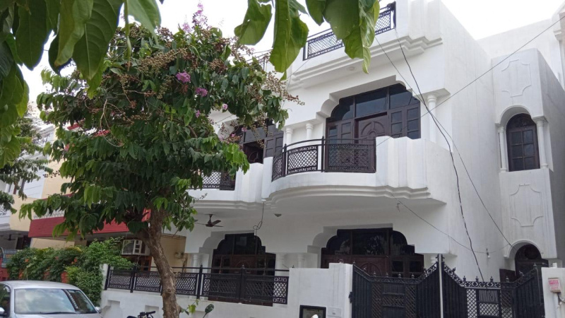 7 BHK 180 Sq. Meter House for Sale in Block C Sector 41, Noida