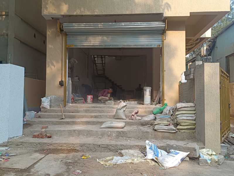  Commercial Shop 2000 Sq.ft. for Rent in Mulund West, Mumbai