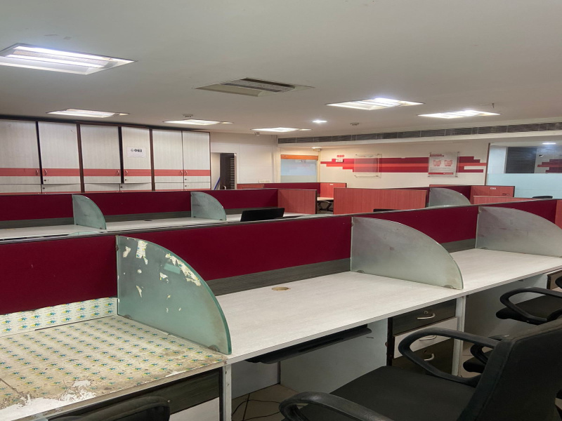  Office Space 3875 Sq.ft. for Rent in Louis Wadi, Thane