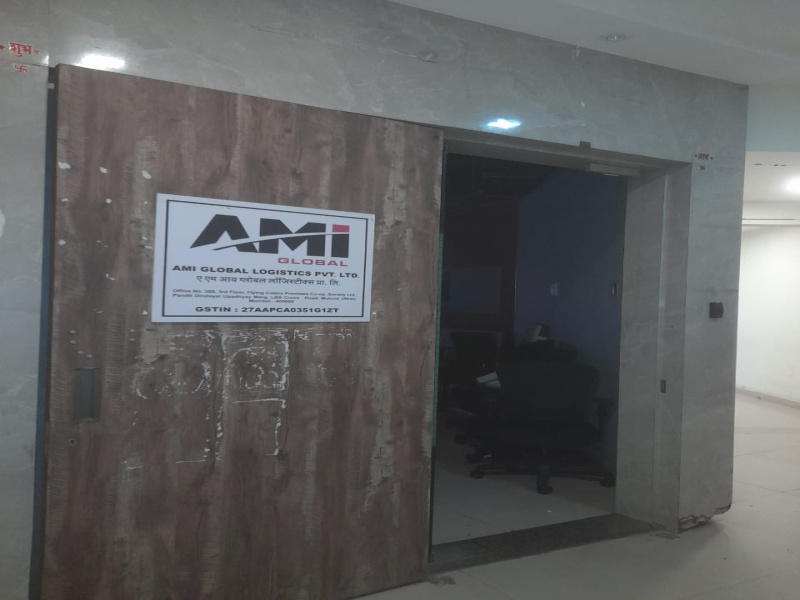 500 Sq.ft. Office Space for Sale in Mulund West, Mumbai