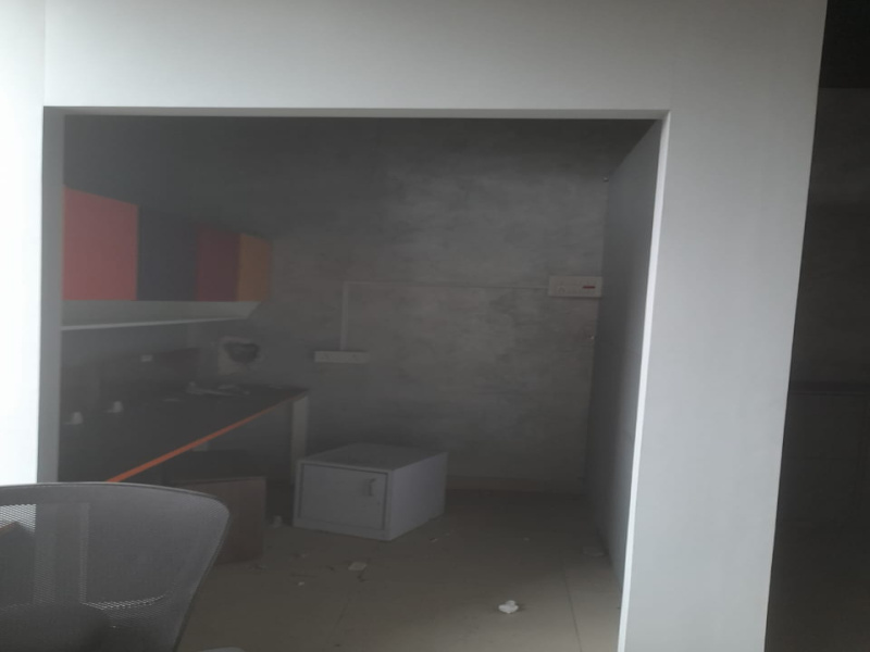 500 Sq.ft. Office Space for Sale in Mulund West, Mumbai