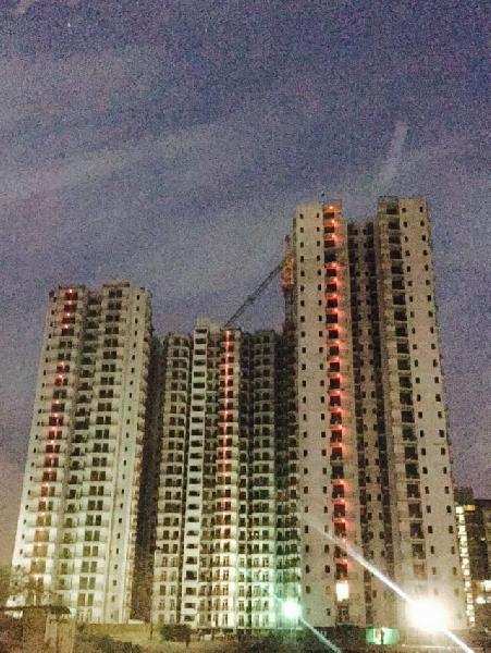 3 BHK 1850 Sq.ft. Apartment for Sale in Indirapuram, Ghaziabad