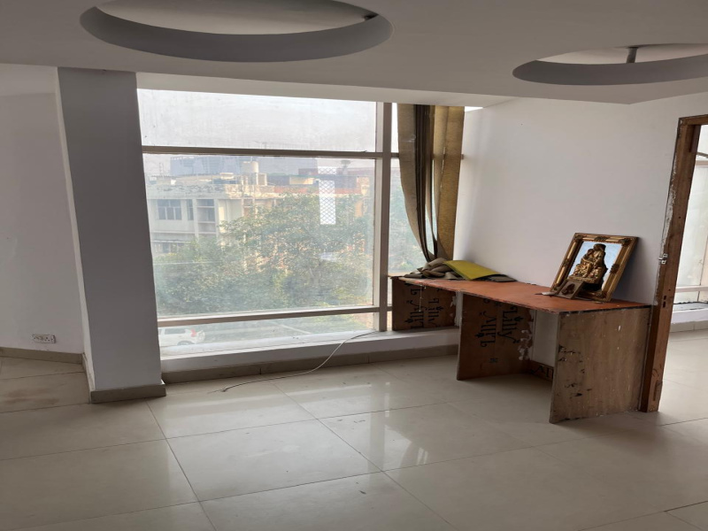  Office Space 1800 Sq.ft. for Rent in Udyog Vihar, Gurgaon