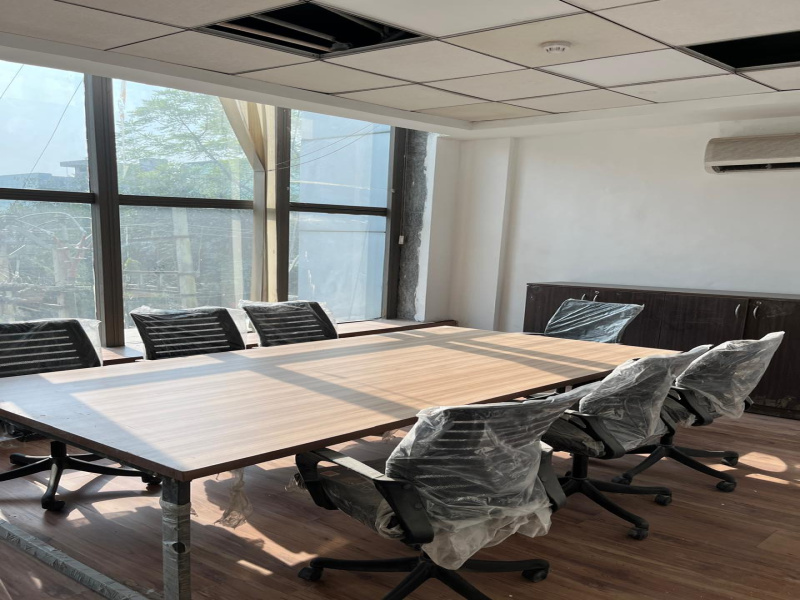  Office Space 4000 Sq.ft. for Rent in NH 8, Gurgaon