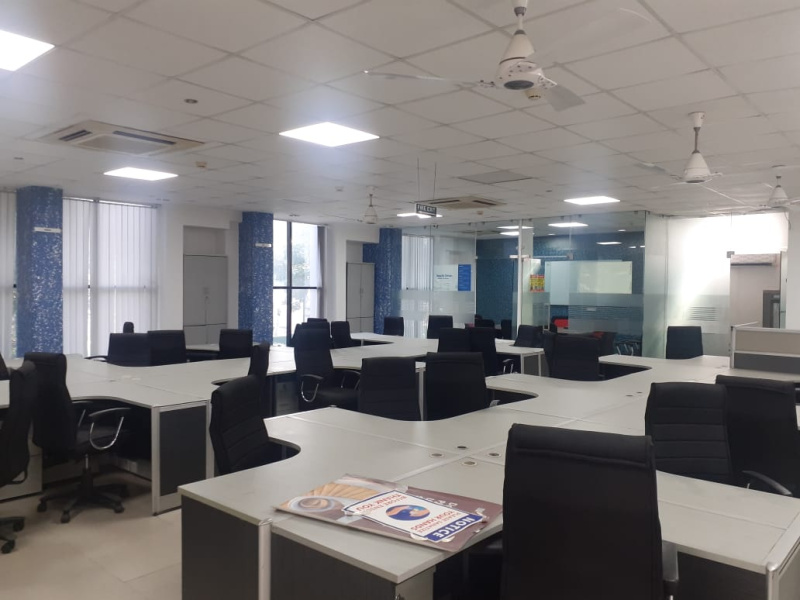  Office Space 4500 Sq.ft. for Rent in NH 8, Gurgaon