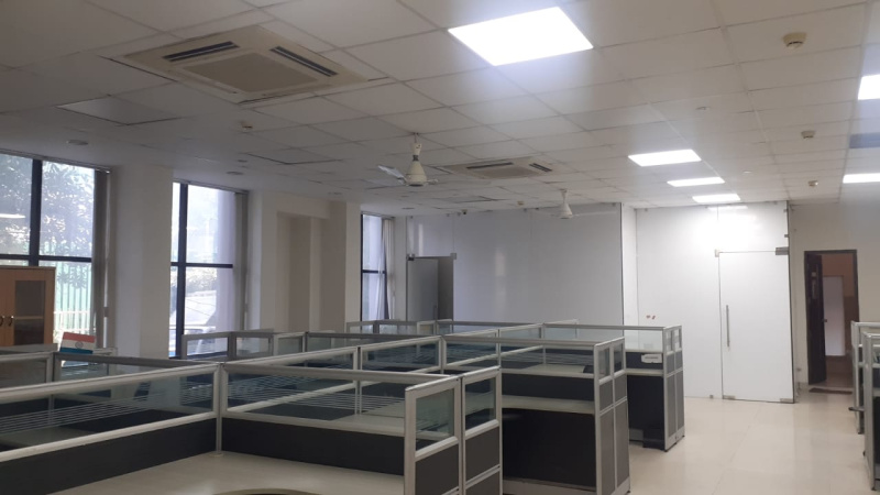  Office Space 3000 Sq.ft. for Rent in Udyog Vihar, Gurgaon