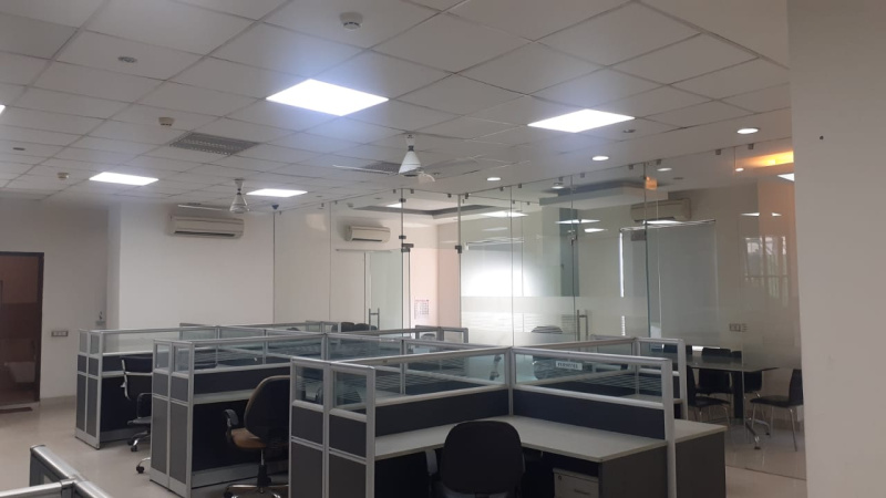  Office Space 3000 Sq.ft. for Rent in Udyog Vihar, Gurgaon
