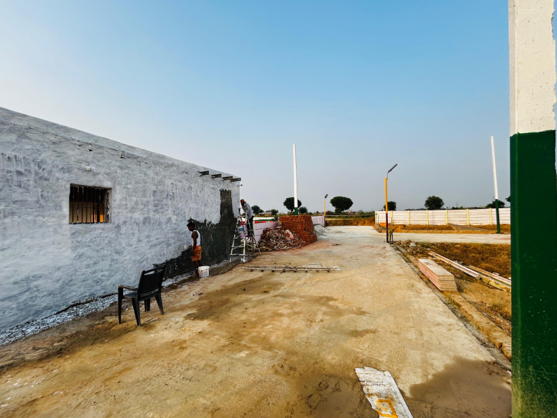  70 Sq. Yards Residential Plot for Sale in Sunpura, Greater Noida