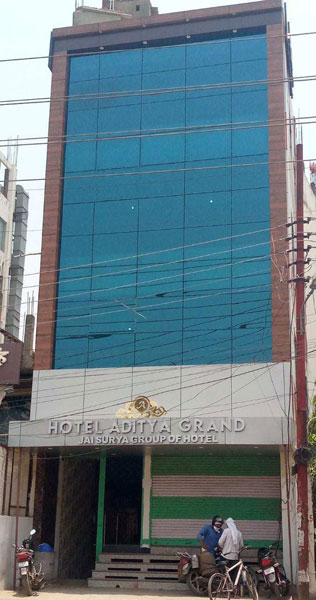 Hotels 1000 Sq.ft. for Rent in Varanasi Cantt, Varanasi