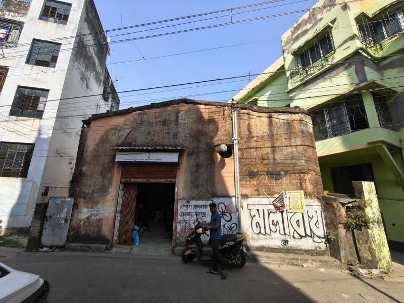  1656 Sq.ft. Warehouse for Rent in Tollygunge Karunamoyee, Paschim Putiary, Kolkata