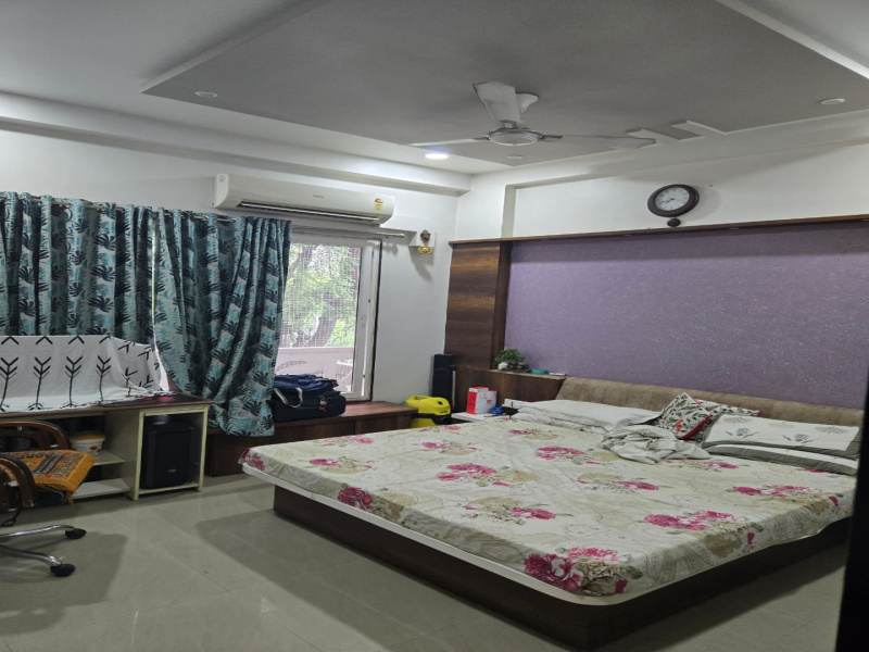 3 BHK Apartment 2700 Sq.ft. for Rent in Thaltej, Ahmedabad