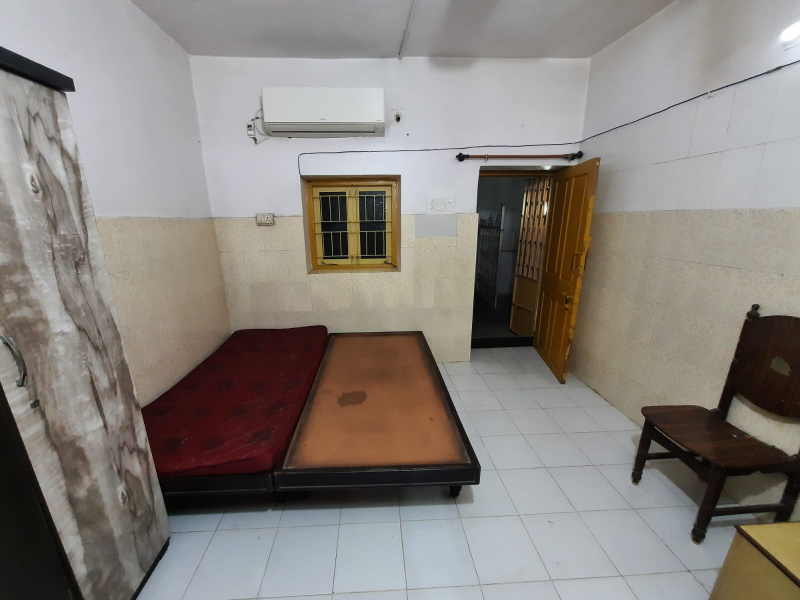 1 RK 600 Sq.ft. House for Rent in Satellite, Ahmedabad