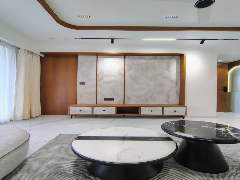 4 BHK 320 Sq. Yards Apartment for Sale in Ambawadi, Ahmedabad