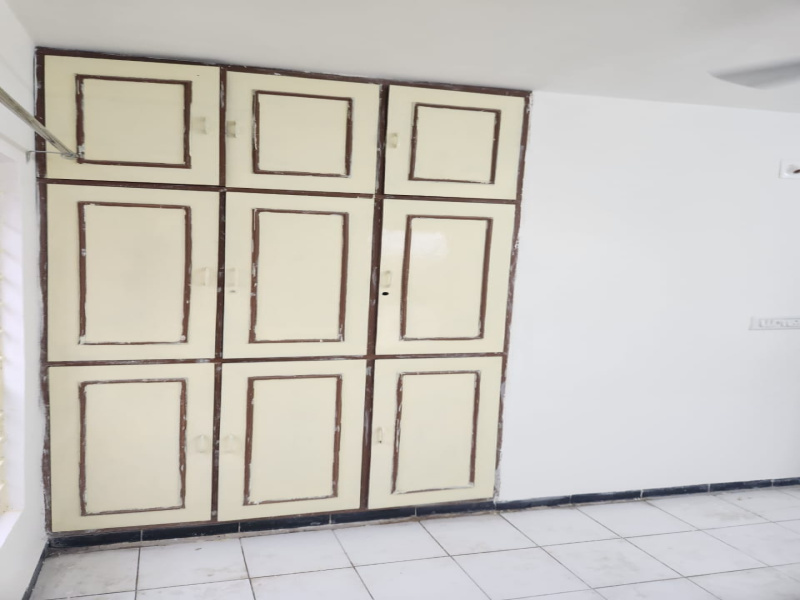 2 BHK 1000 Sq.ft. Apartment for Rent in Satellite, Ahmedabad
