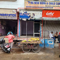 Commercial Shop for Rent in Baldev Park, Krishna Nagar, Delhi