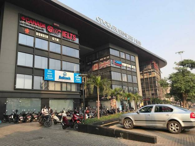  Commercial Shop 683 Sq.ft. for Rent in Kosad, Surat