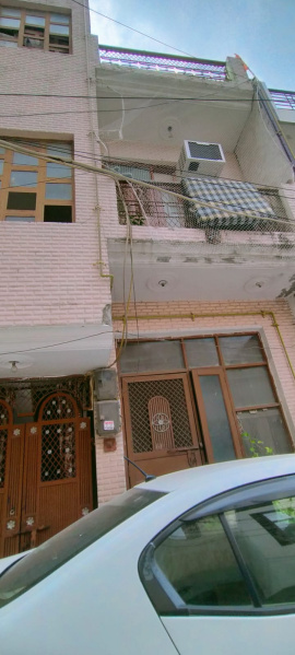 4 BHK House 75 Sq. Yards for Sale in Dwarka Mor, Delhi