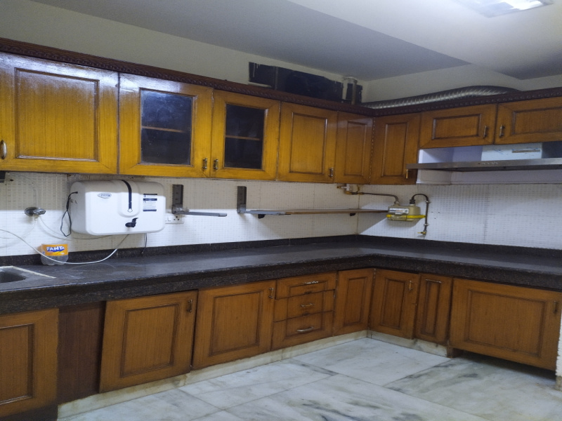 3 BHK Apartment 1500 Sq.ft. for Rent in Kalkaji, Delhi