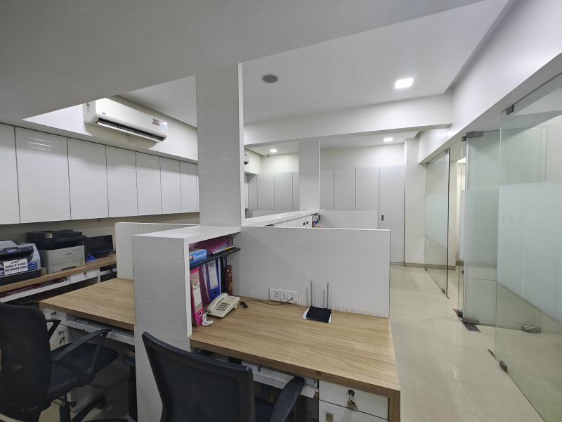  Office Space 1550 Sq.ft. for Sale in Veera Desai Road, Andheri West, Mumbai