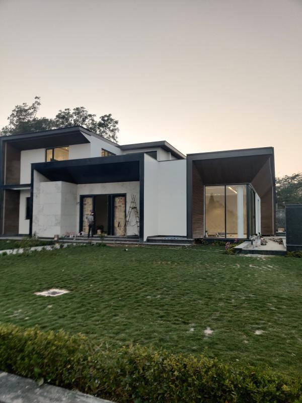 5 BHK Farm House 15000 Sq.ft. for Sale in DLF Chattarpur Farms