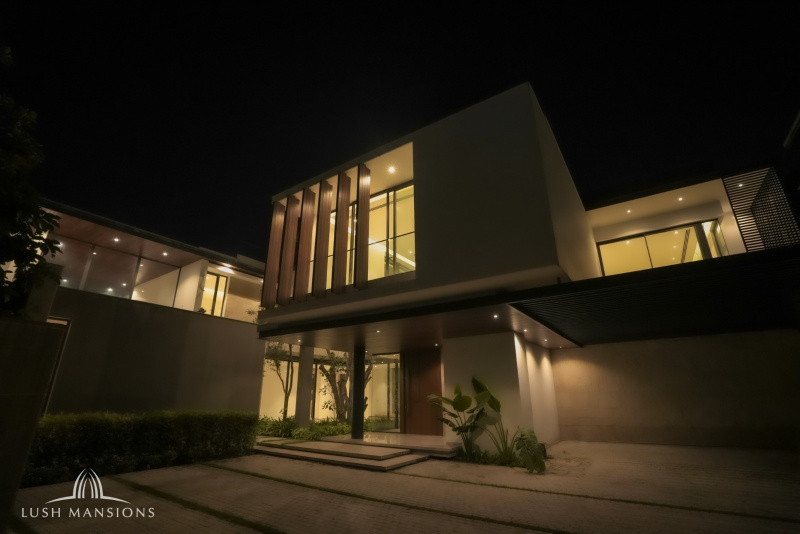 5 BHK 11500 Sq.ft. Farm House for Sale in DLF Chattarpur Farms