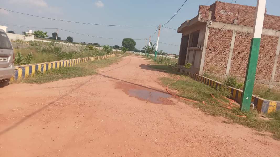  900 Sq.ft. Residential Plot for Sale in Gwalior Road, Agra