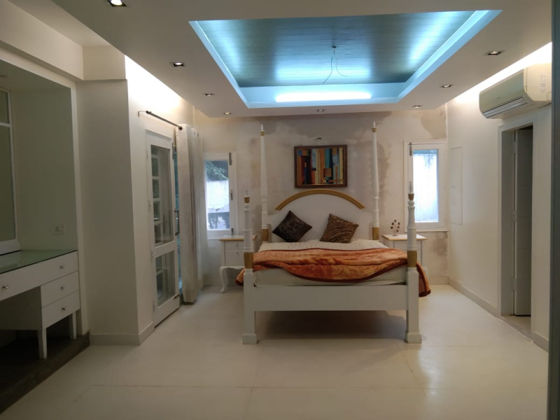4 BHK Residential Apartment 2800 Sq.ft. for Rent in Pamposh Enclave, Delhi