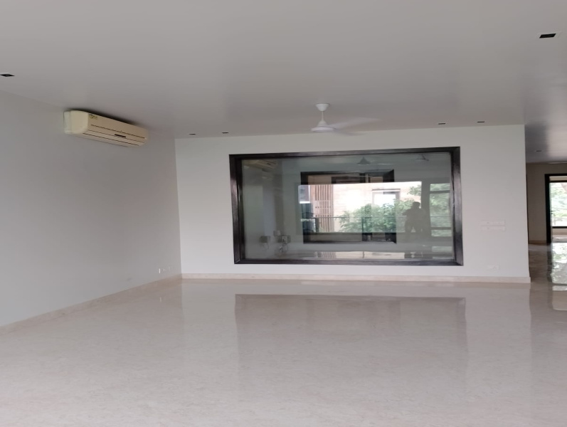 3 BHK Builder Floor 300 Sq. Yards for Sale in Navjeevan Vihar, Delhi
