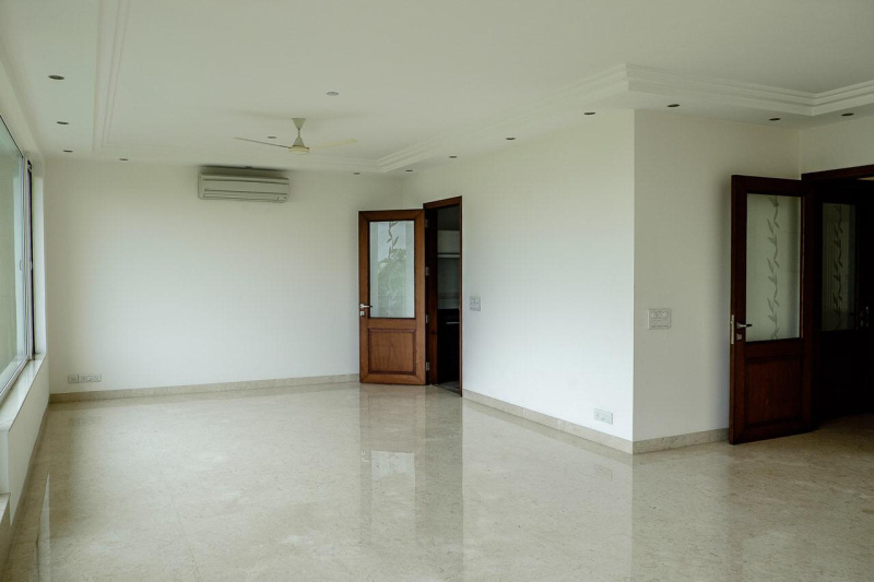 3 BHK Builder Floor 200 Sq. Yards for Sale in Block E East Of Kailash, Delhi