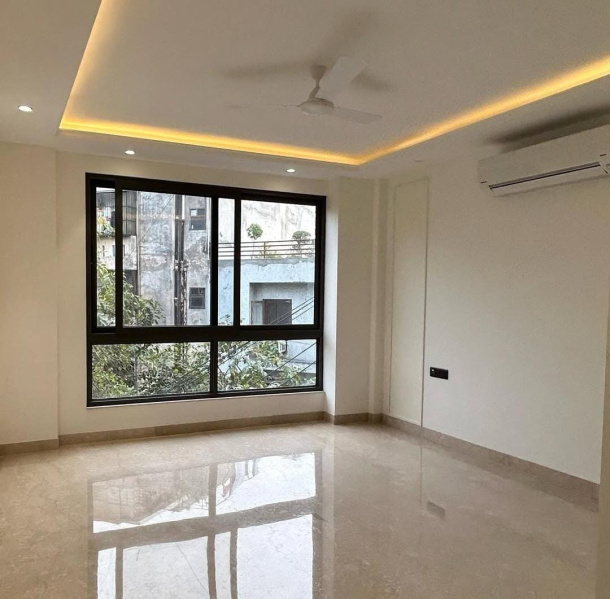 3 BHK 325 Sq. Yards Builder Floor for Sale in Block D, Defence Colony, Delhi