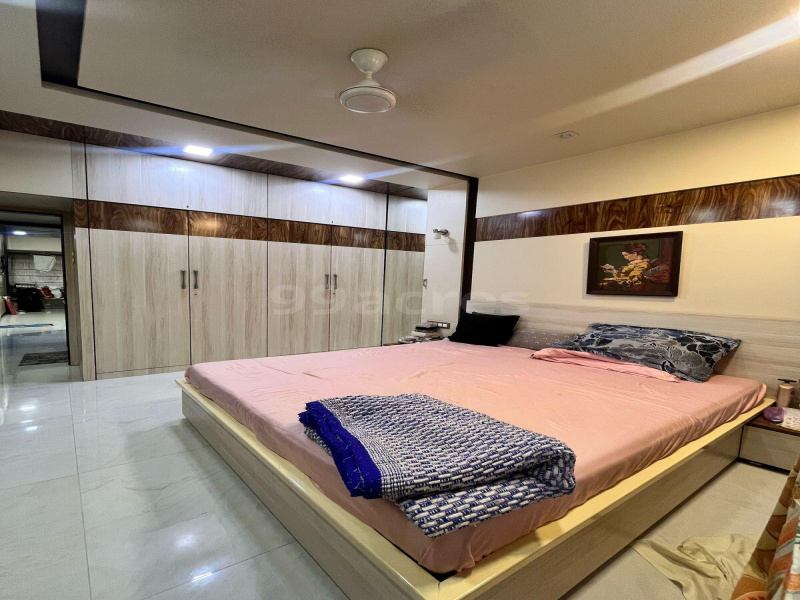 3 BHK Builder Floor 150 Sq. Yards for Sale in Sarvpriya Vihar, Delhi